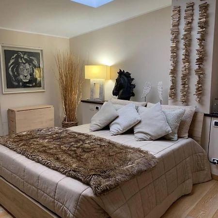 Residenza Taliedo, In Casa Privata, Abitata, Solo Camera Doppia E Bagno Personale Milán Exterior foto