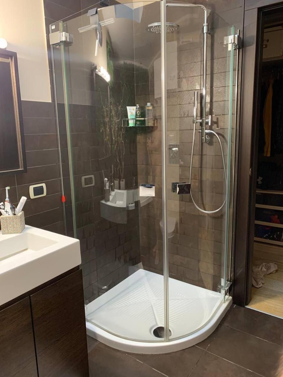Residenza Taliedo, In Casa Privata, Abitata, Solo Camera Doppia E Bagno Personale Milán Exterior foto